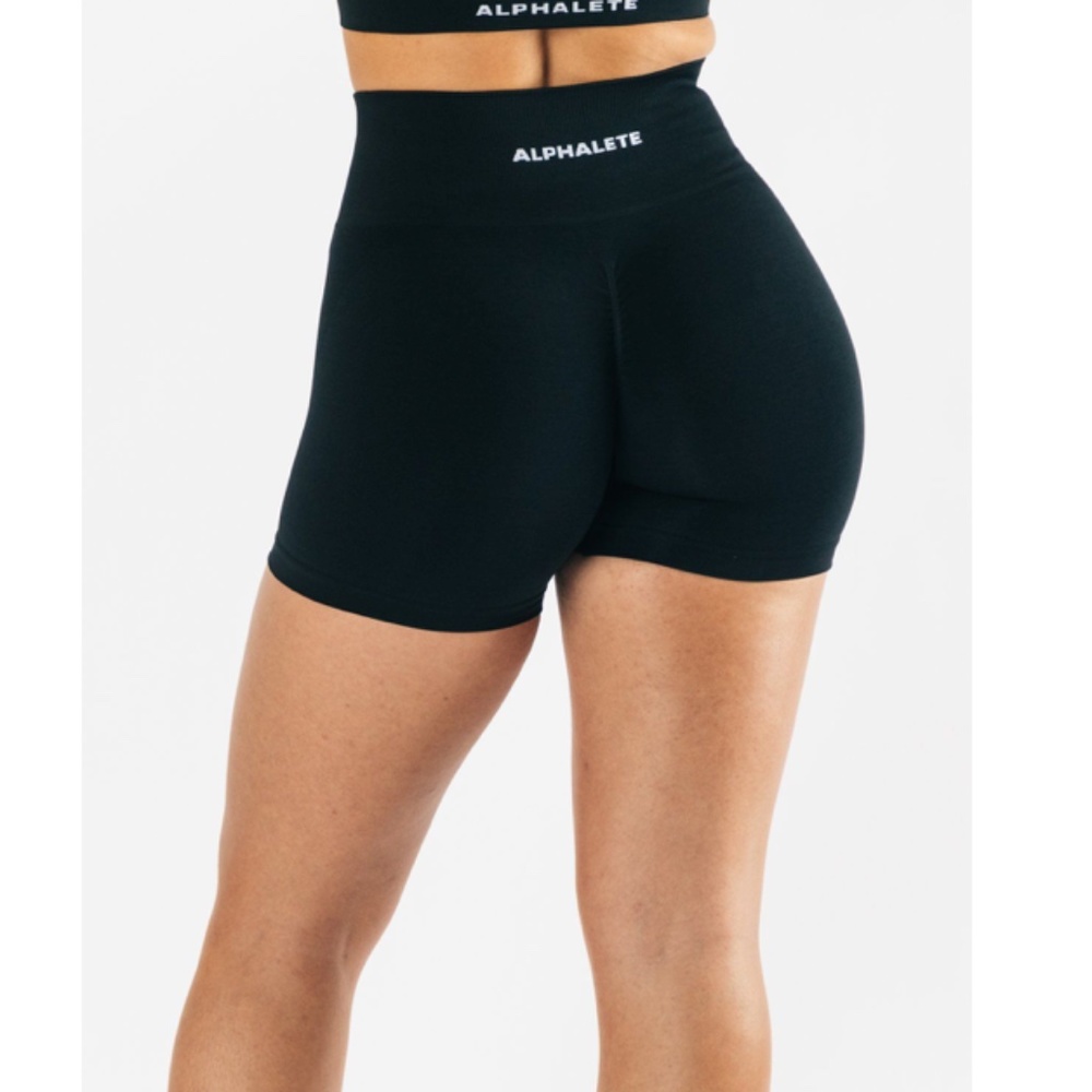 Alphalete Amplify Shorts, Black